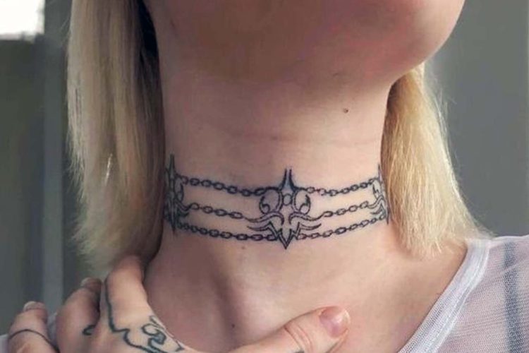 Kadın ve Erkekler İçin Boyun Dövmeleri