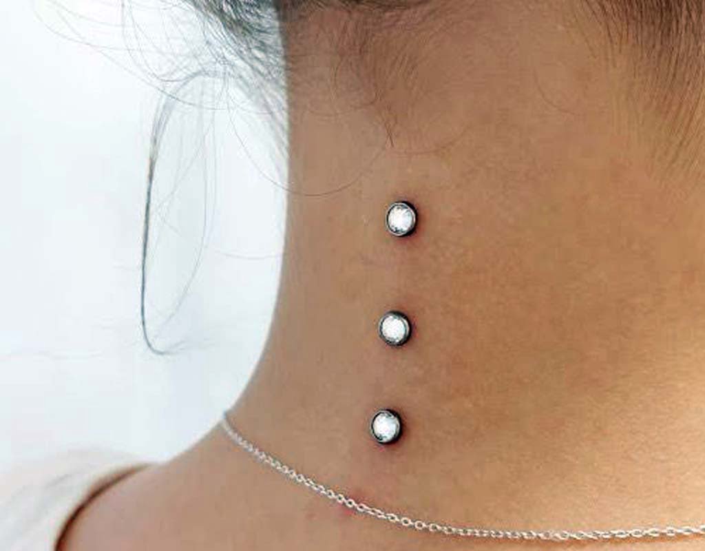 Dermal Piercing Yaptırmadan Önce Okuyun